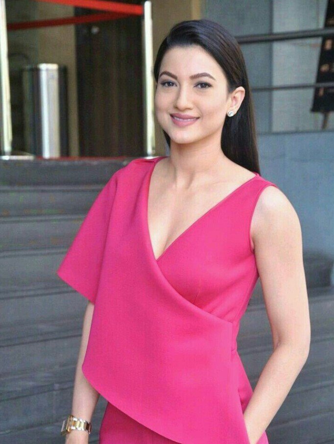 Gauahar Khan - Wikiunfold.com